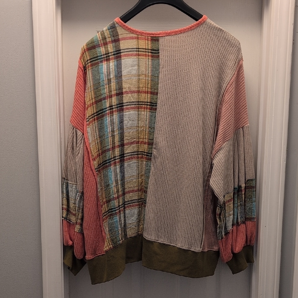 Colorful Oversized Patchwork Top with Floral Desi… - image 4